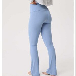 All in Motion Super Soft Periwinkle Blue Flare Leggings Size L